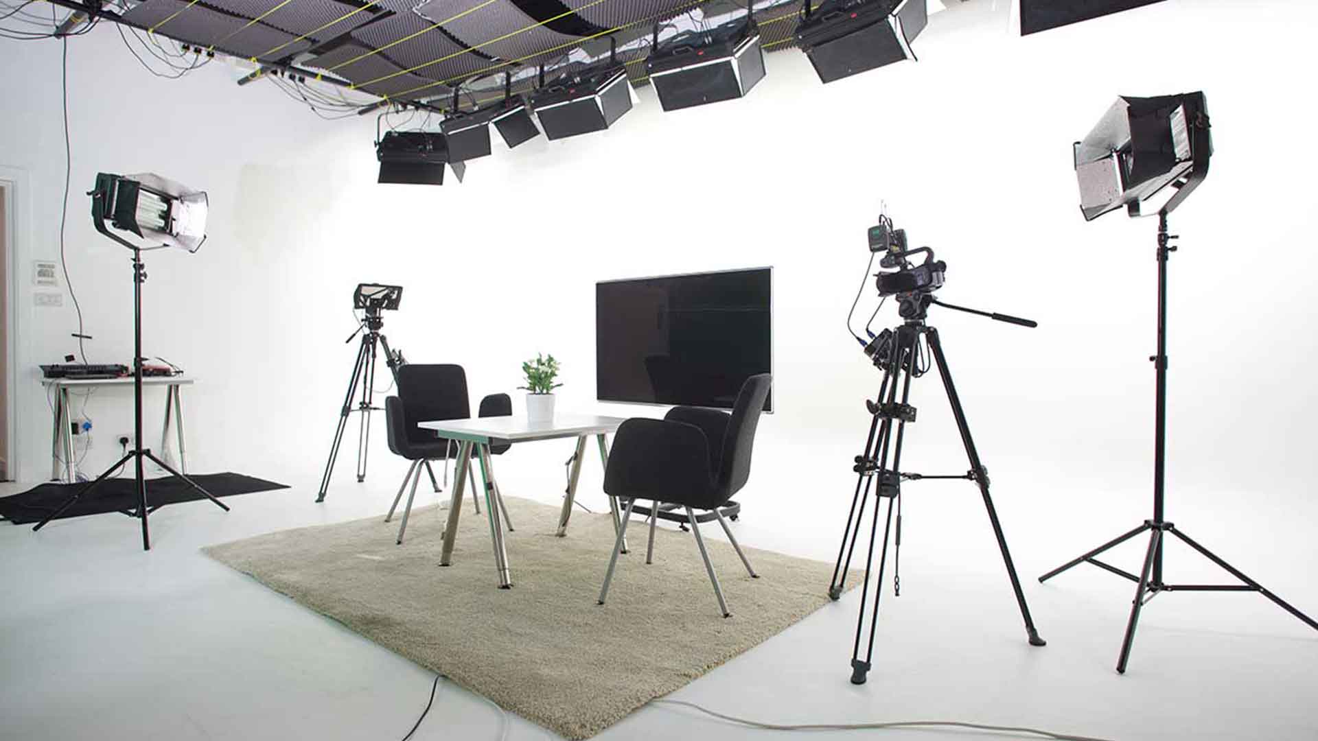 خدمات استودیو پاکدشت